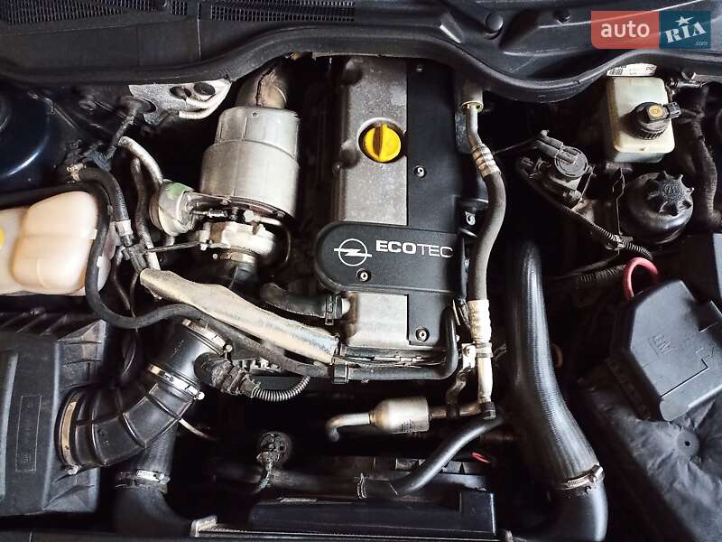 Седан Opel Omega 2003 в Черкасах