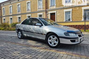 Седан Opel Omega 1999 в Чорткове