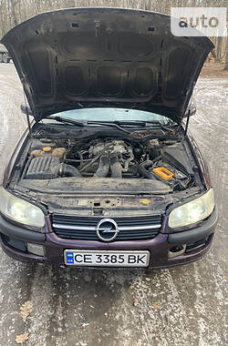 Седан Opel Omega 1995 в Кельменцях