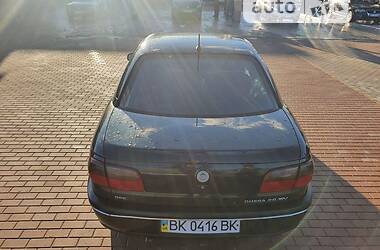 Седан Opel Omega 1995 в Сарнах