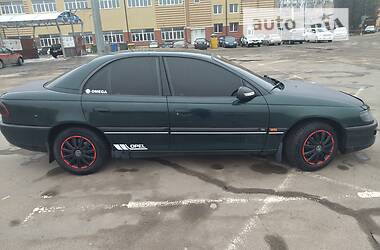 Седан Opel Omega 1995 в Ужгороде