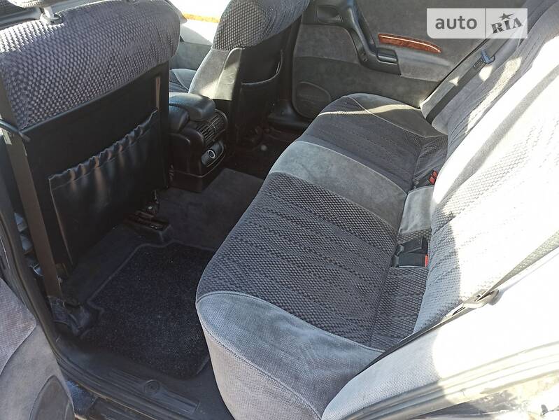 Седан Opel Omega 1995 в Новой Ушице