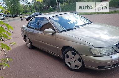 Седан Opel Omega 2002 в Петропавлівській Борщагівці