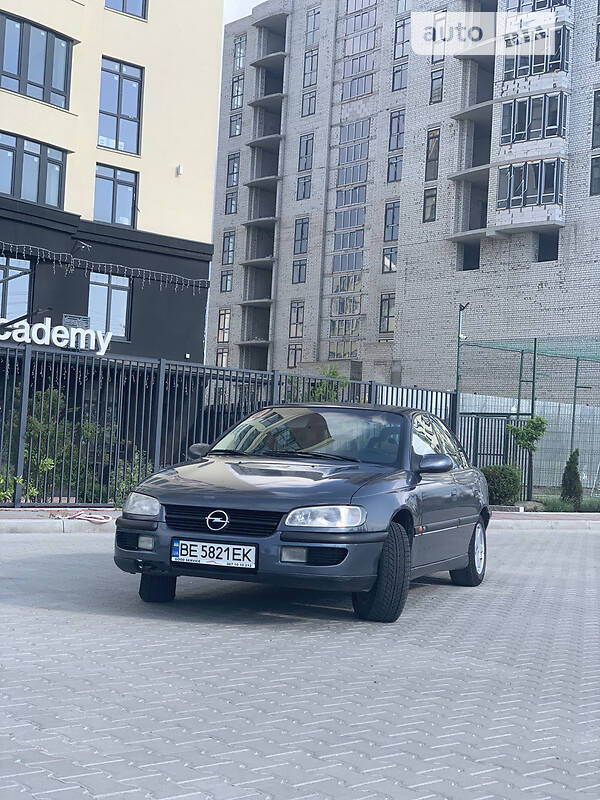 Седан Opel Omega 1997 в Києві