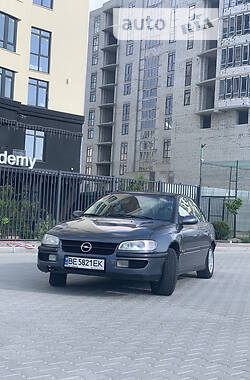 Седан Opel Omega 1997 в Киеве