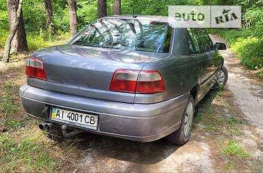 Седан Opel Omega 2002 в Малині