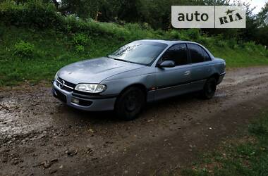 Седан Opel Omega 1994 в Городке