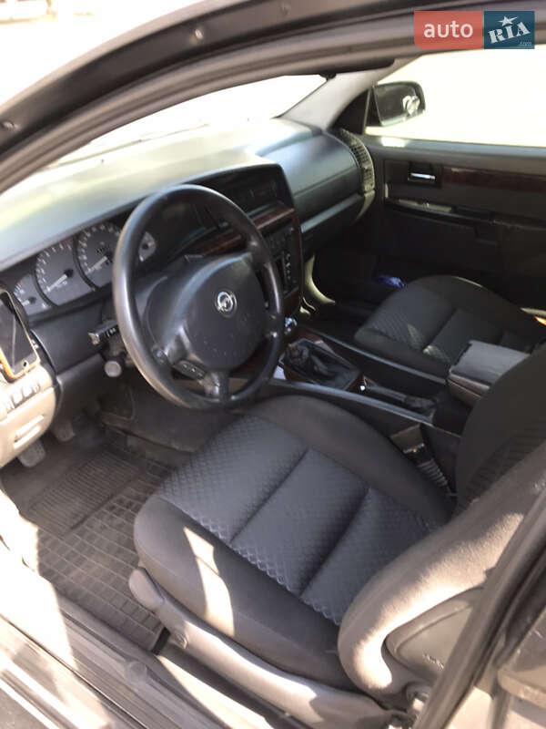 Седан Opel Omega 2003 в Чернігові
