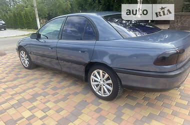 Седан Opel Omega 1995 в 