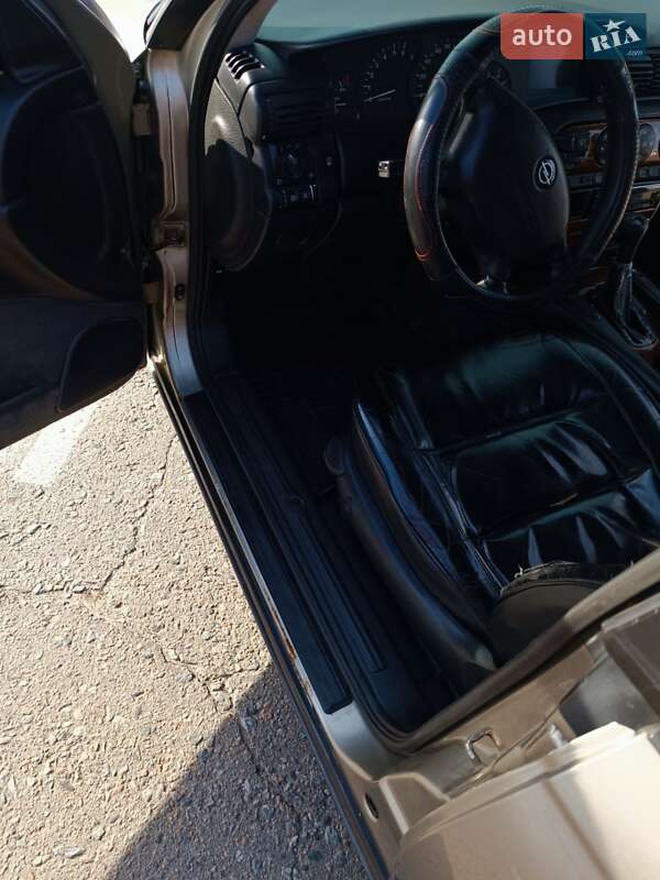 Седан Opel Omega 1997 в Днепре
