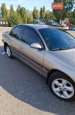 Седан Opel Omega 1997 в Днепре