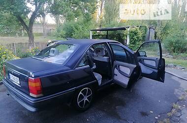 Седан Opel Omega 1988 в Кременчуці