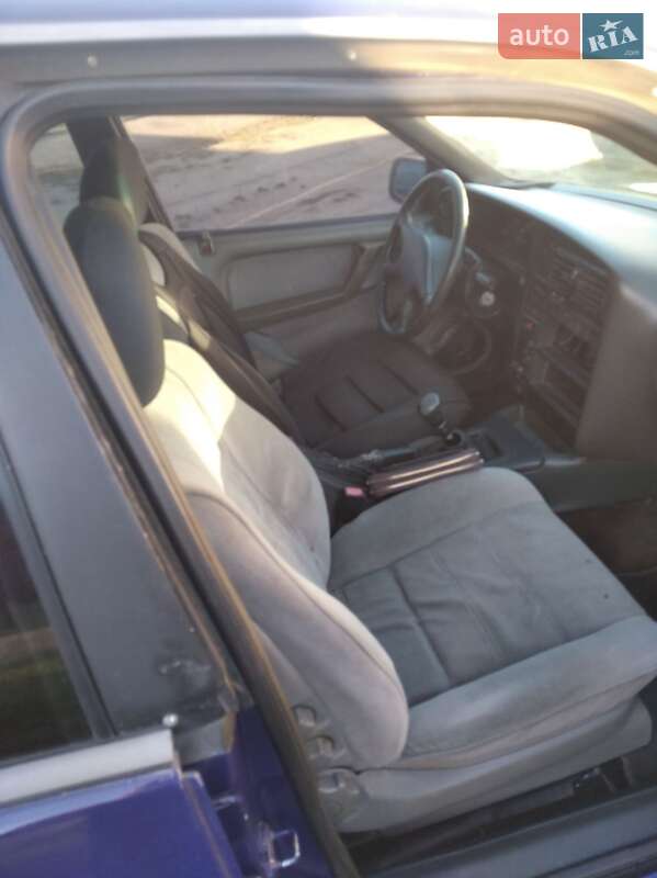Седан Opel Omega 1987 в Луцьку