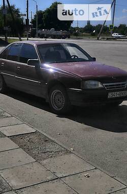 Седан Opel Omega 1988 в Ладыжине