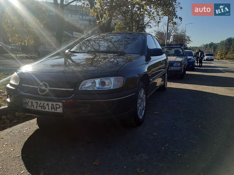 Седан Opel Omega 1998 в Киеве