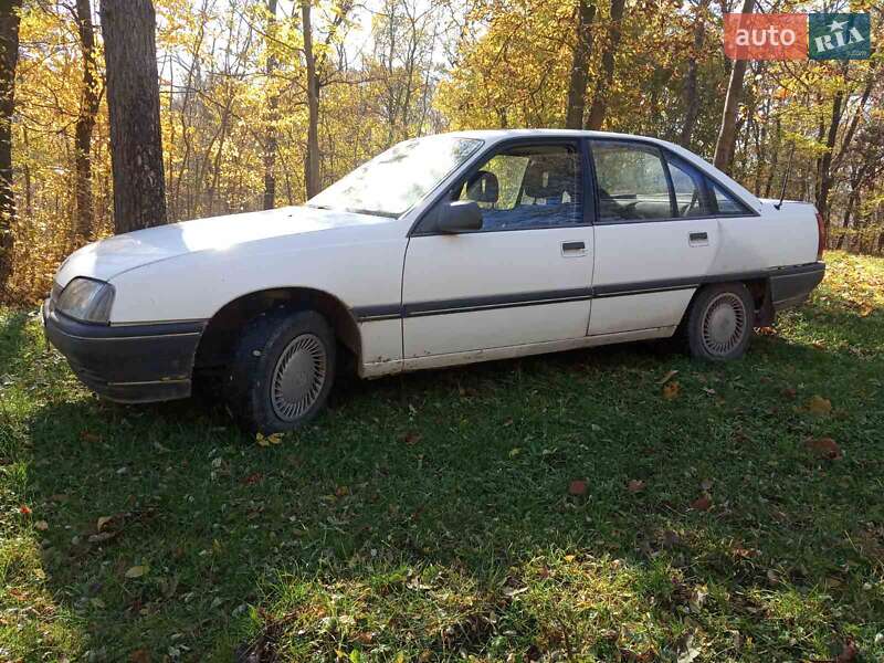 Седан Opel Omega 1989 в Бершади