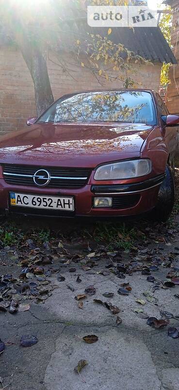 Седан Opel Omega 1996 в Виннице