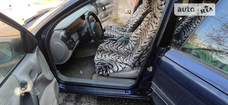 Седан Opel Omega 1994 в Первомайську