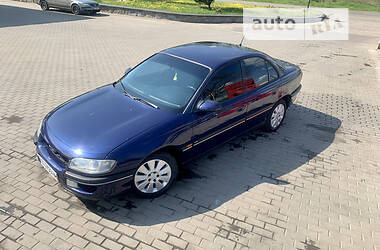 Седан Opel Omega 1999 в Киеве