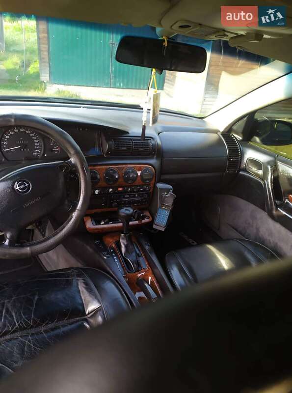 Седан Opel Omega 1998 в Чернівцях