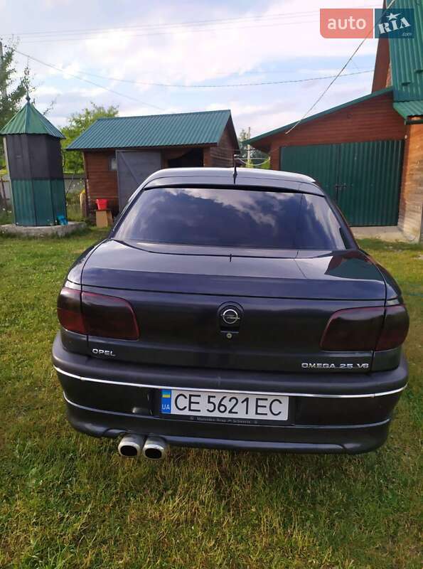 Седан Opel Omega 1998 в Черновцах