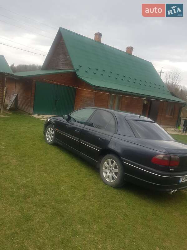 Седан Opel Omega 1998 в Чернівцях