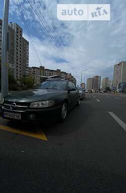 Седан Opel Omega 1998 в Киеве