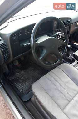 Универсал Opel Omega 1988 в 