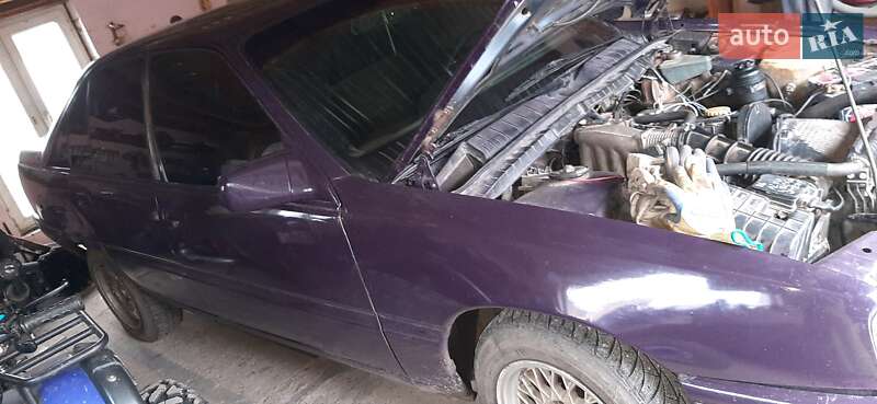 Седан Opel Omega 1990 в Одесі