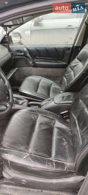 Седан Opel Omega 1994 в Чугуеве