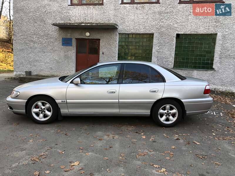 Седан Opel Omega 2002 в Хмельницькому