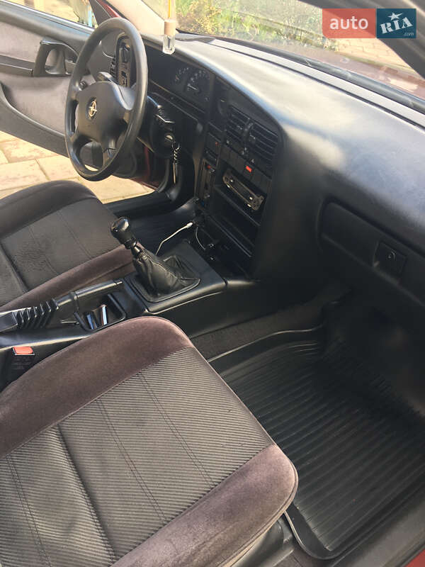Седан Opel Omega 1992 в Умані фото 6 Седан Opel Omega 1992 в Умані