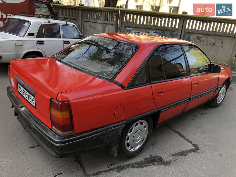 Седан Opel Omega 1987 в Одессе