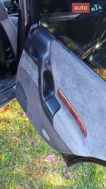 Седан Opel Omega 1994 в Буську