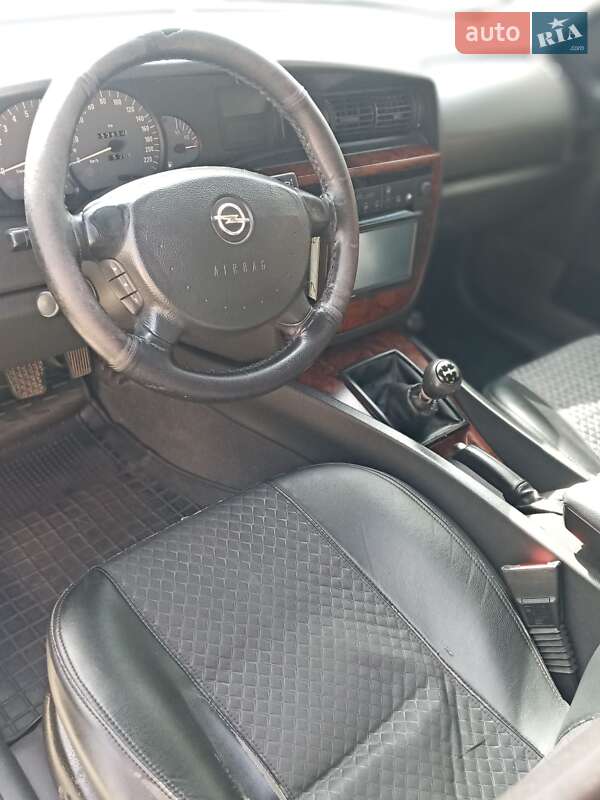 Седан Opel Omega 2001 в Запорожье фото 32 Седан Opel Omega 2001 в Запорожье