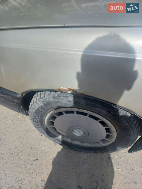 Седан Opel Omega 1988 в Тернополе