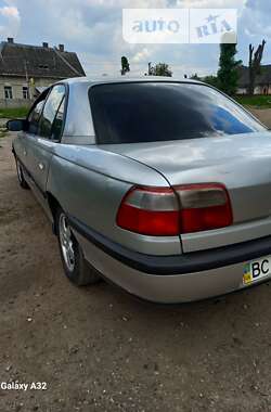 Седан Opel Omega 1996 в Новояворовске