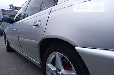 Седан Opel Omega 2002 в Черкасах