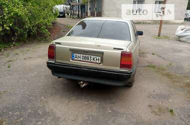 Седан Opel Omega 1987 в Славянске