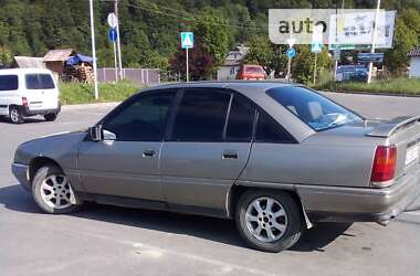 Седан Opel Omega 1988 в Яремче