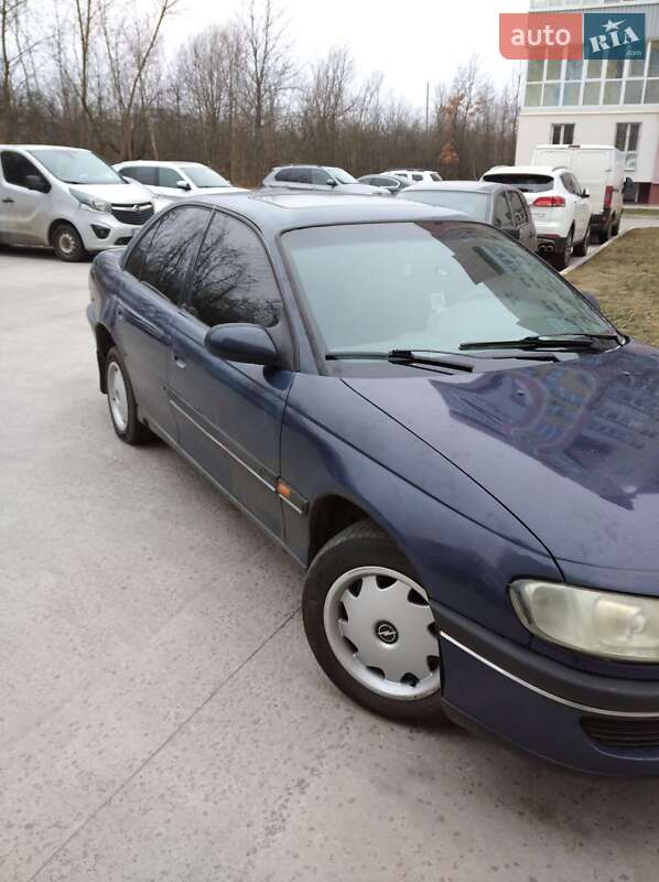 Седан Opel Omega 1994 в Полтаве