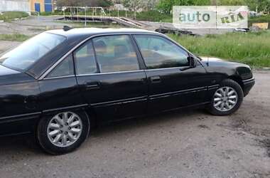 Седан Opel Omega 1989 в Козове