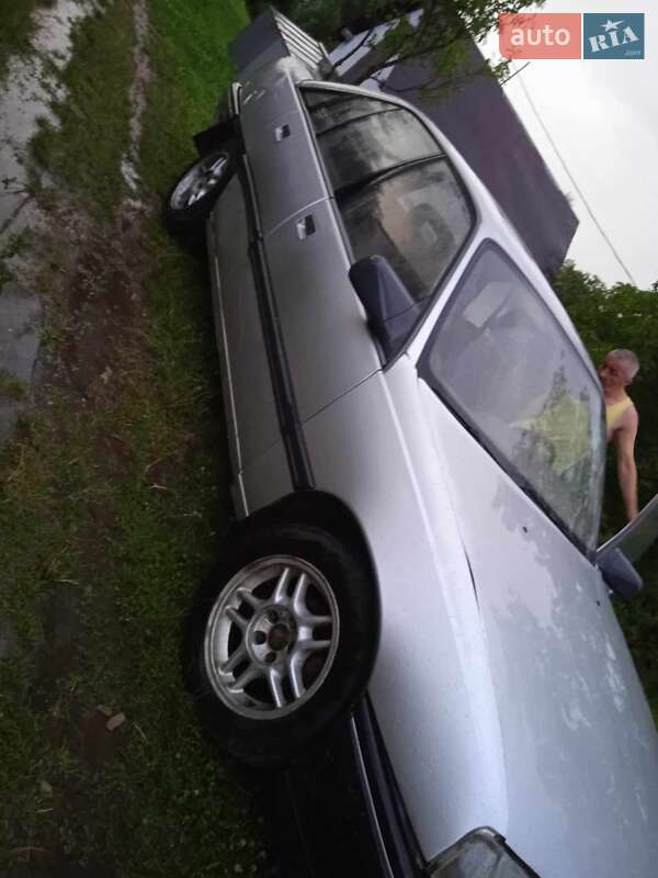 Седан Opel Omega 1987 в Львове