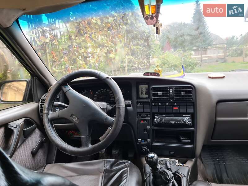 Седан Opel Omega 1988 в Ужгороді