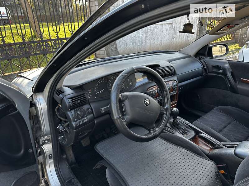 Седан Opel Omega 1998 в Кривом Роге