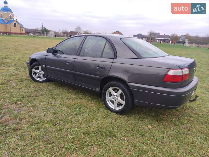 Седан Opel Omega 2000 в Ковелі