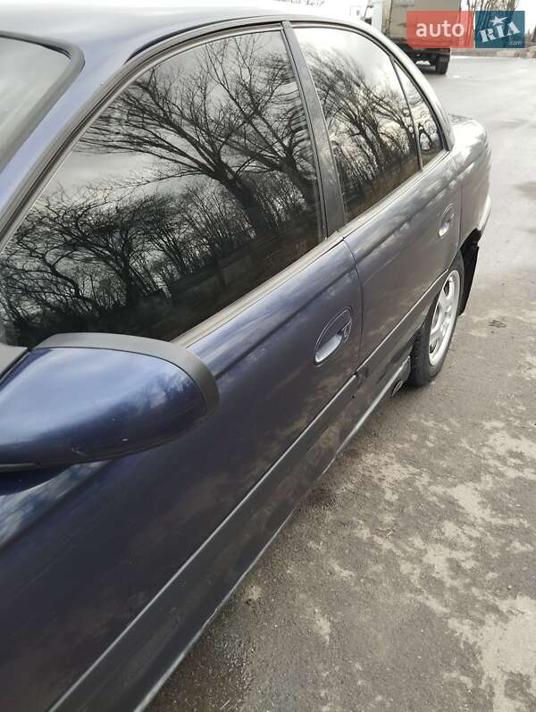 Седан Opel Omega 1998 в Тульчині