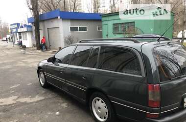 Универсал Opel Omega 1995 в Переяславе