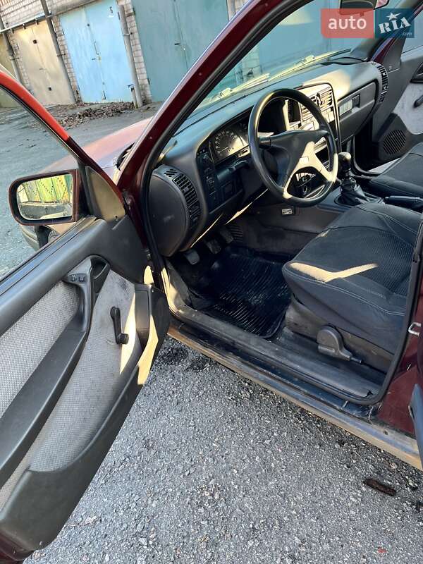 Седан Opel Omega 1990 в Кременчуге фото 6 Седан Opel Omega 1990 в Кременчуге