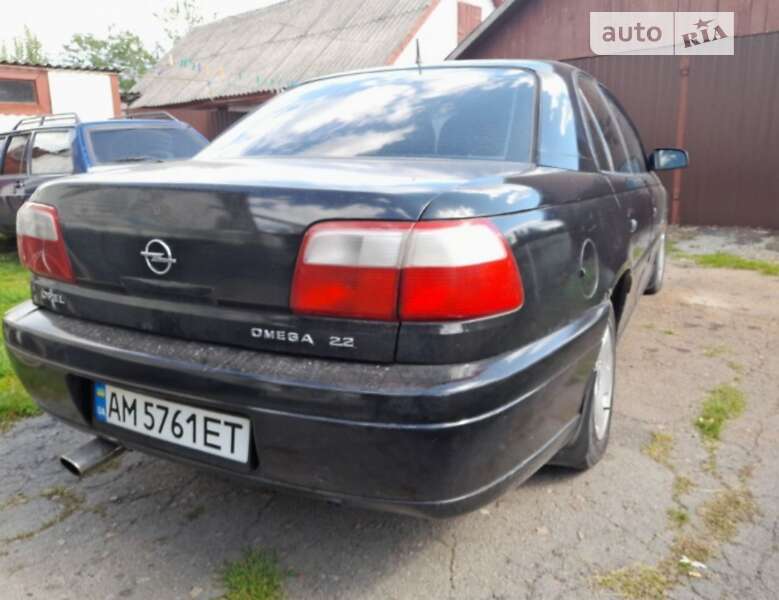 Седан Opel Omega 2000 в Житомирі
